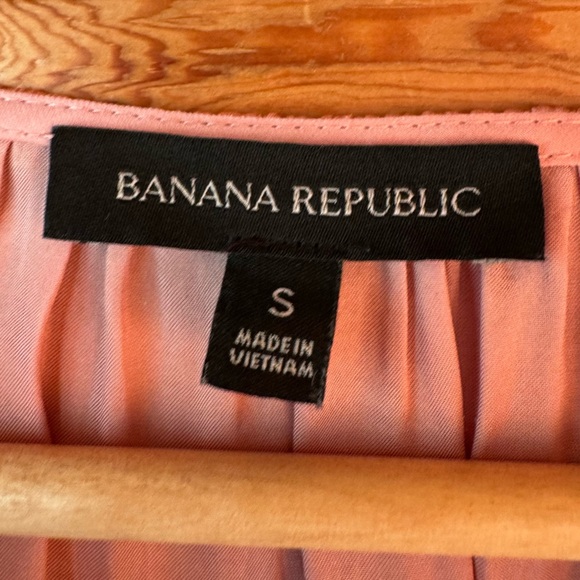 Banana Republic Blouse Pink Satin Long Sleeved Women's Sz Small Elegant Layering - Picture 2 of 6
